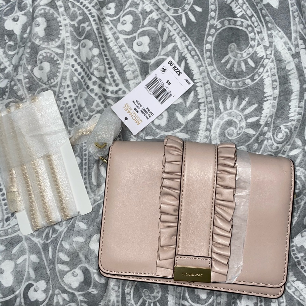 Women’s Michael KORS handbag!